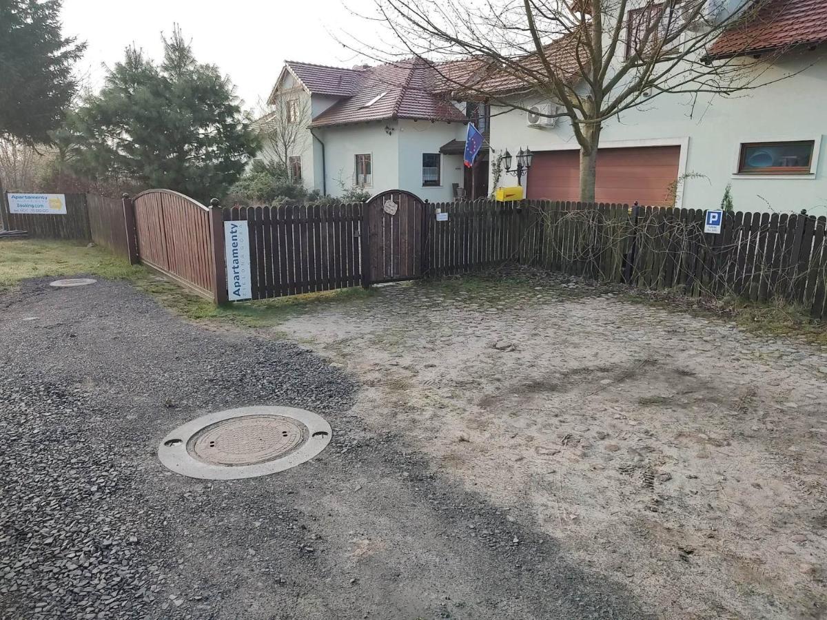 Apartamenty Zielona Gora Exteriör bild